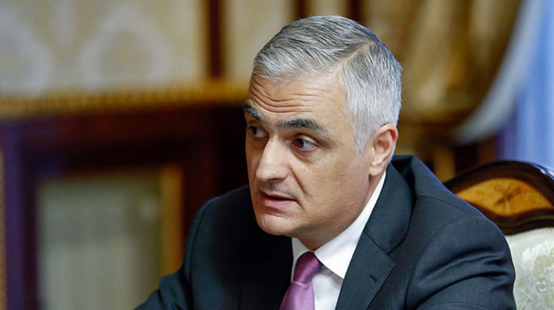 Այս պահին Վերին Լարս անցակետում կուտակված շուրջ 200 բեռնատար կա