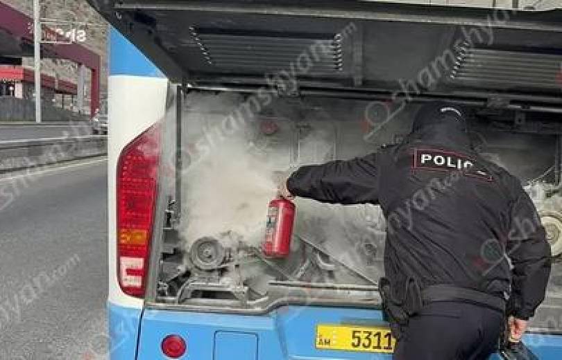 Արտակարգ դեպք Երևանում. այրվել է թիվ 20 երթուղու ավտոբուսի շարժիչը, ուղևորներից մեկը հիվանդանոցում է