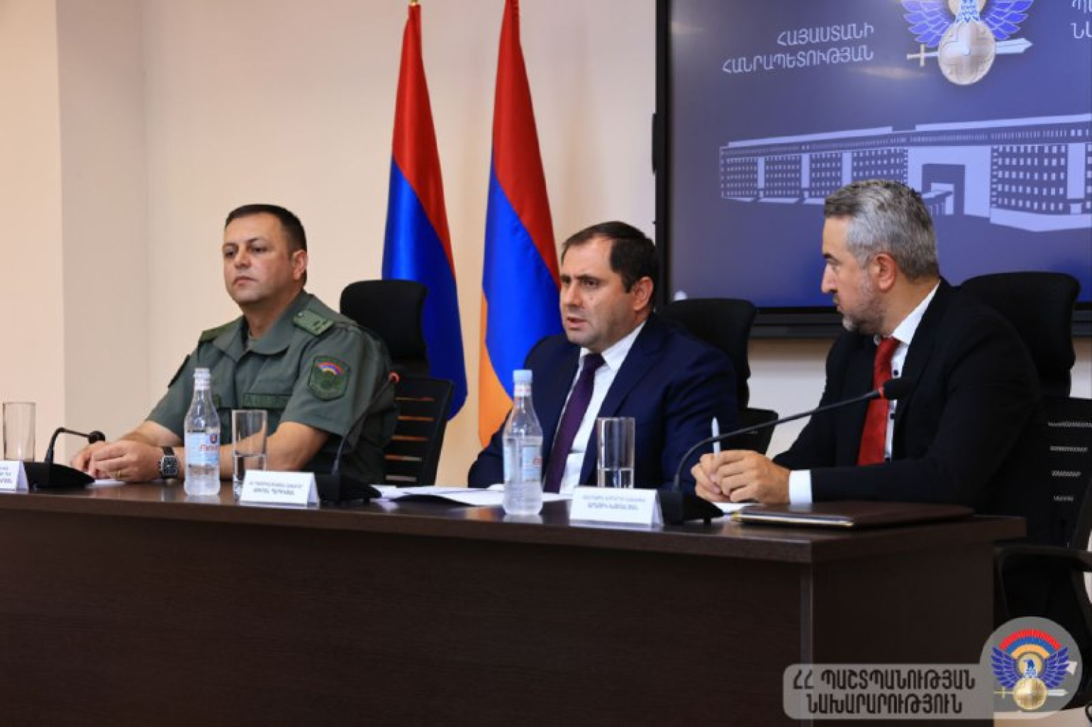 Սուրեն Պապիկյանը հանդիպել է Հանրային խորհրդի անդամների հետ