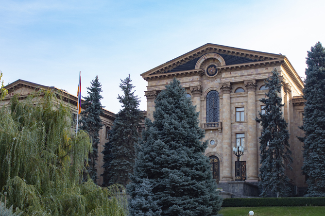 ԱԺ-ում հայտարարությունների ժամ է. ուղիղ