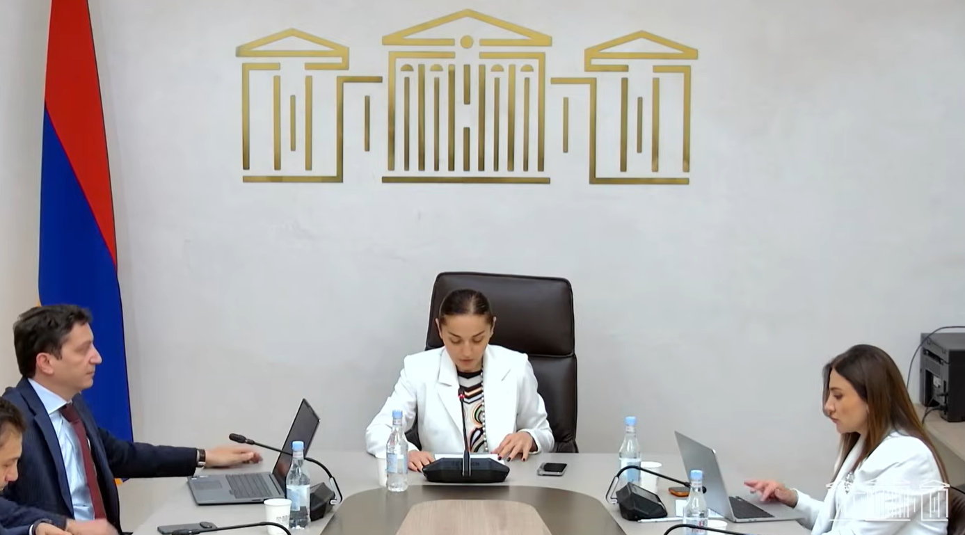 ԱԺ ֆինանսավարկային և բյուջետային հարցերի մշտական հանձնաժողովի արտահերթ նիստը՝ ուղիղ