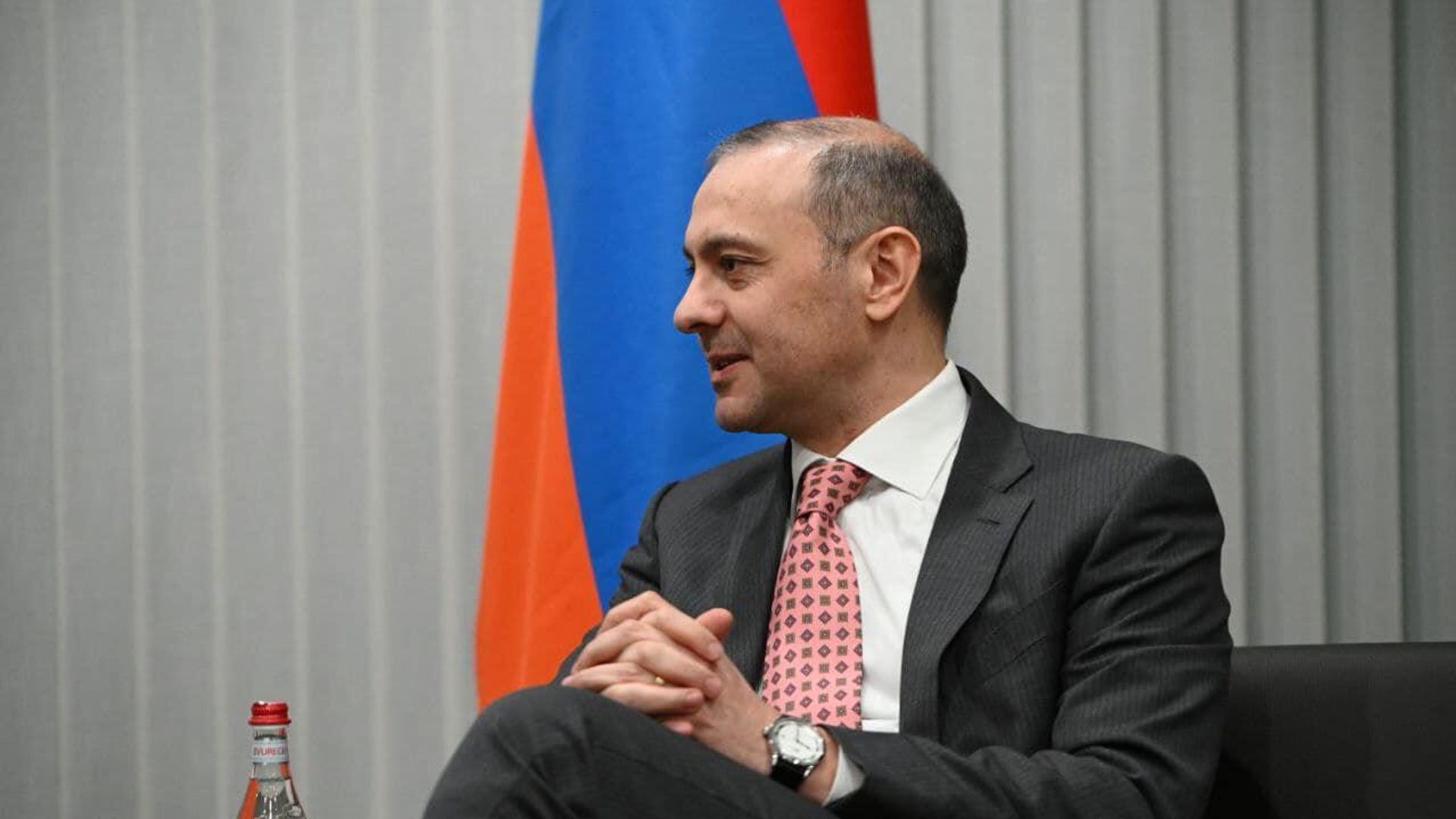 Նիկոլ Փաշինյանը որոշել է փոխել Անվտանգության խորհրդի քարտուղարին․  Արմեն Գրիգորյանը էմոցիոնալ դարձավ